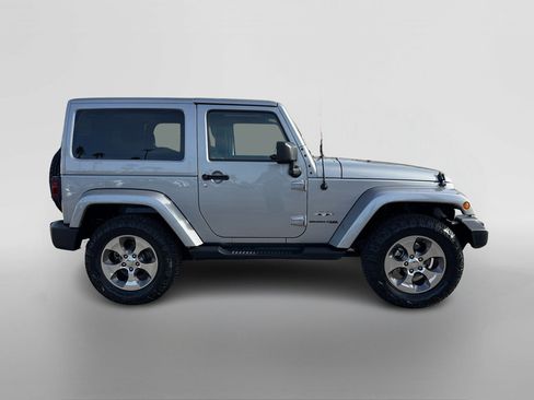 Used 2018 Jeep Wrangler Sahara w/ Connectivity Group image 6