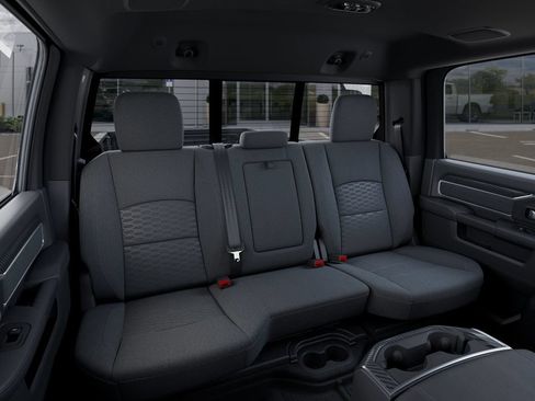 New 2026 RAM 2500 Big Horn AWD/4WD image 16