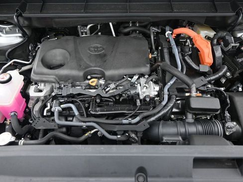 Certified 2023 Toyota Highlander LE image 47