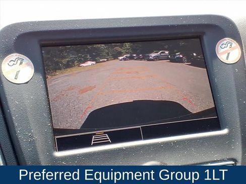 Used 2024 Chevrolet Equinox LT FWD image 2
