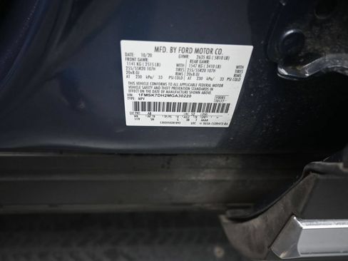 Used 2021 Ford Explorer XLT w/ Equipment Group 202A RWD image 20