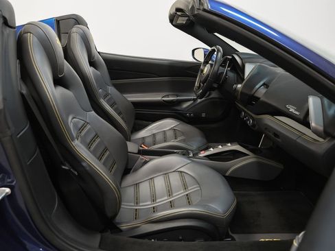 Used 2017 Ferrari 488 Spider RWD image 25