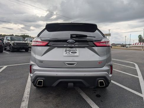 Certified 2023 Ford Edge ST w/ Equipment Group 401A image 4
