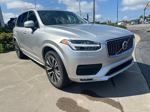 Used 2021 Volvo XC90 T5 Momentum w/ Protection Package Premier AWD/4WD image 3