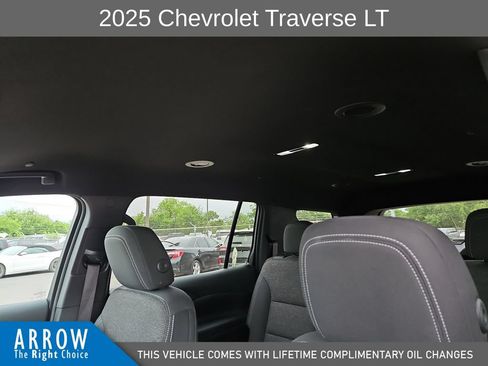 Used 2025 Chevrolet Traverse LT AWD/4WD image 22
