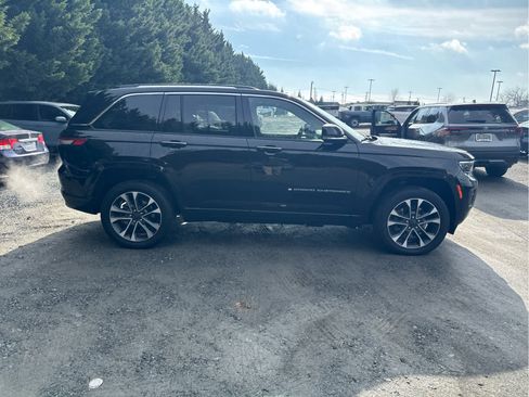 Used 2022 Jeep Grand Cherokee Overland image 5