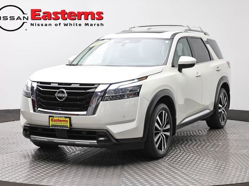 Used 2023 Nissan Pathfinder Platinum AWD/4WD image 1