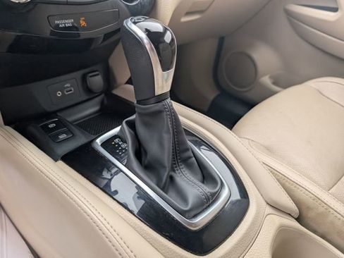 Used 2019 Nissan Rogue SL image 21