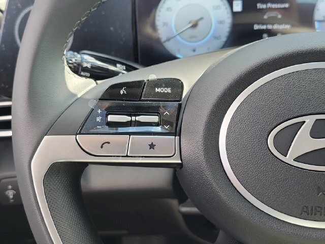 New 2026 Hyundai Elantra Limited FWD image 7
