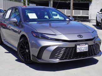 Used 2025 Toyota Camry SE w/ Multimedia Upgrade Package FWD video 2