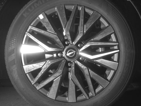 Used 2025 Nissan Altima 2.5 SV image 12