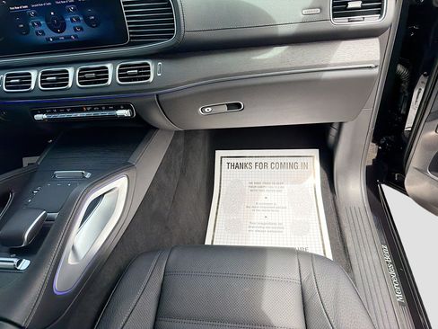 Used 2025 Mercedes-Benz GLS 450 4MATIC image 19