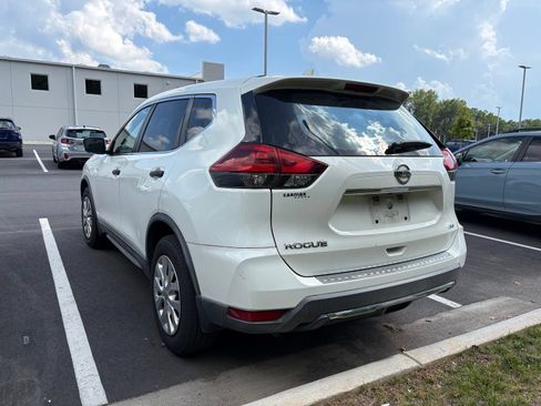 Used 2018 Nissan Rogue S AWD/4WD image 4