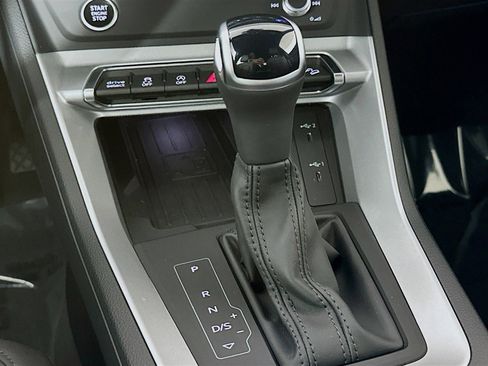 Used 2025 Audi Q3 2.0T Premium w/ Convenience Package image 7