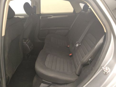 Used 2020 Ford Fusion SE FWD image 18