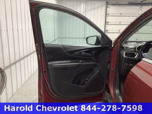 Used 2018 Chevrolet Equinox Premier image 14