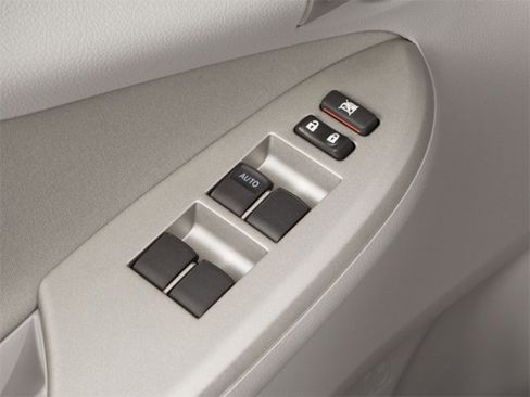 Used 2011 Toyota Corolla LE image 16