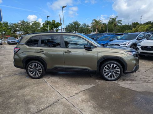 Certified 2025 Subaru Forester Touring AWD/4WD image 3