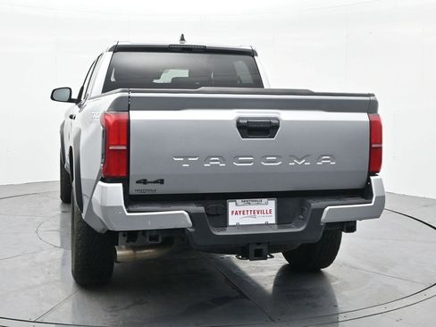 Used 2024 Toyota Tacoma TRD Off-Road image 7