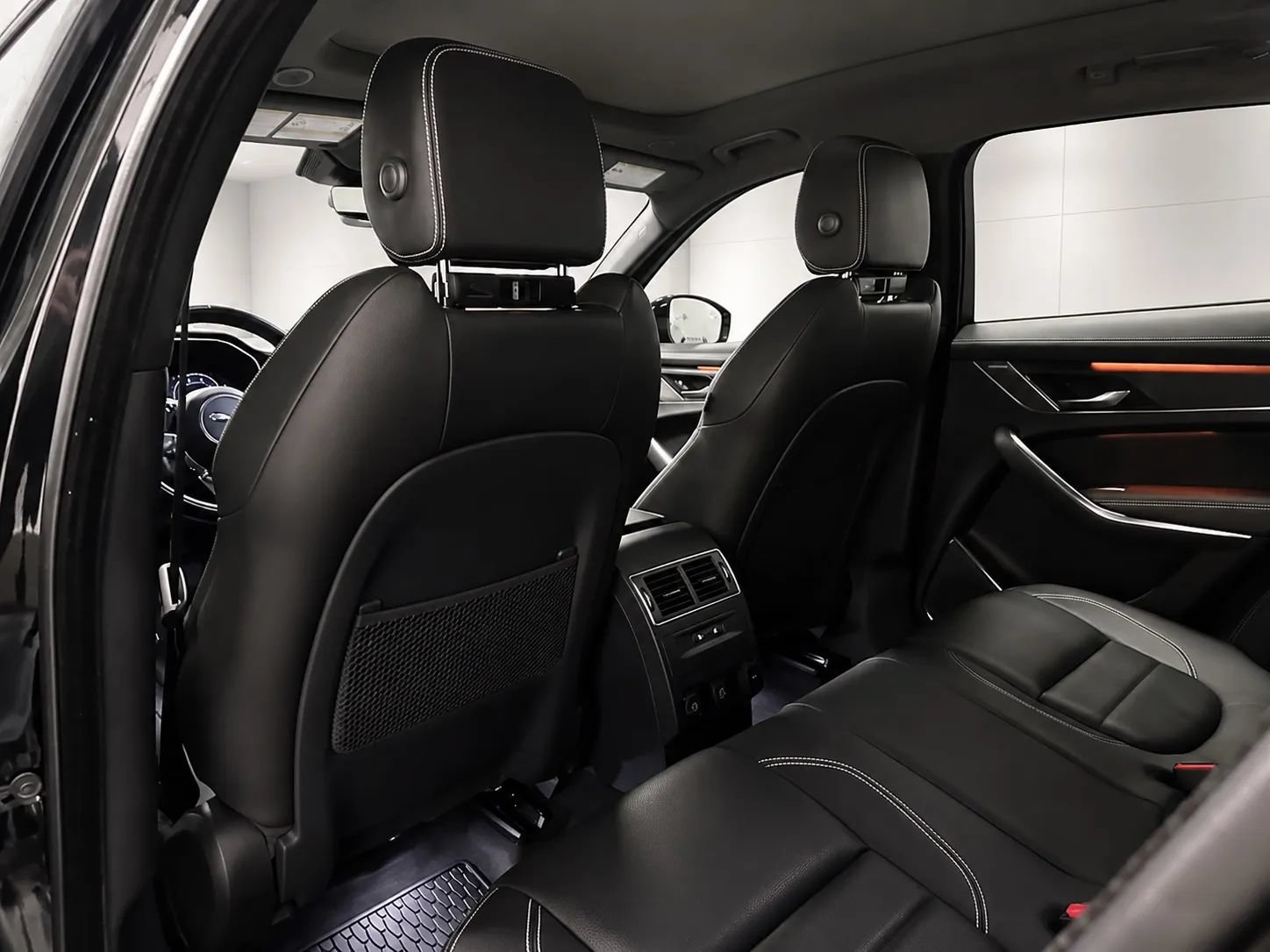 Used 2024 Jaguar F-PACE R-Dynamic S AWD/4WD image 13