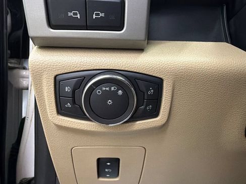Used 2017 Ford F150 Lariat w/ Equipment Group 501A Mid AWD/4WD image 33