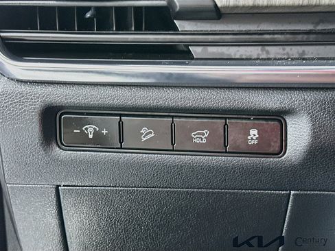 Certified 2025 Kia Telluride SX w/ SX Captain's Chair Package FWD image 10