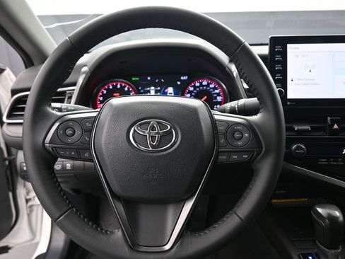 Used 2021 Toyota Camry XSE image 32