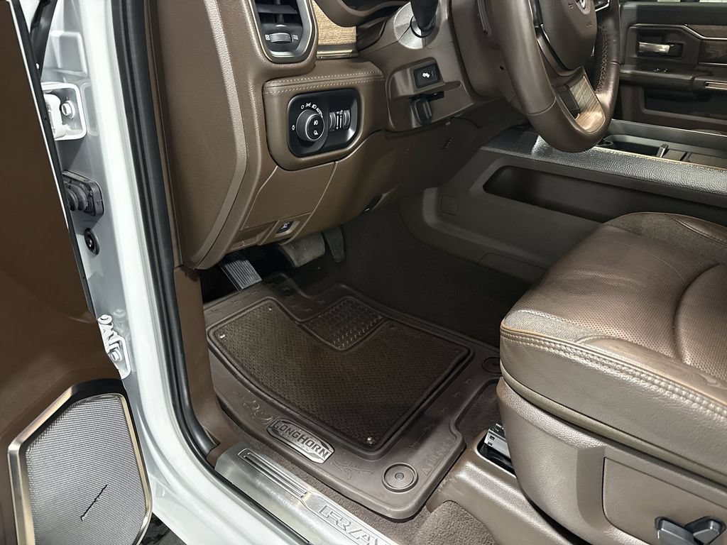 Used 2025 RAM 3500 Longhorn AWD/4WD image 10