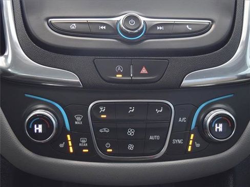 Used 2024 Chevrolet Equinox LT image 15