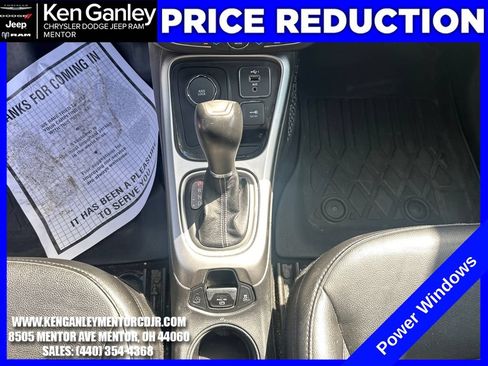 Certified 2021 Jeep Compass Latitude w/ Sun and Sound Group AWD/4WD image 19