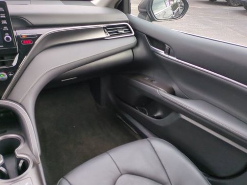 Used 2024 Toyota Camry XSE image 15