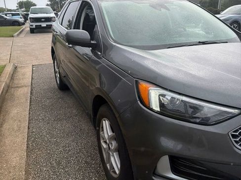 Used 2024 Ford Edge SEL AWD/4WD image 3