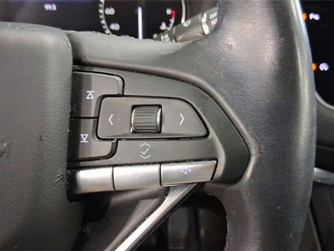 Used 2022 Cadillac XT6 Luxury image 37