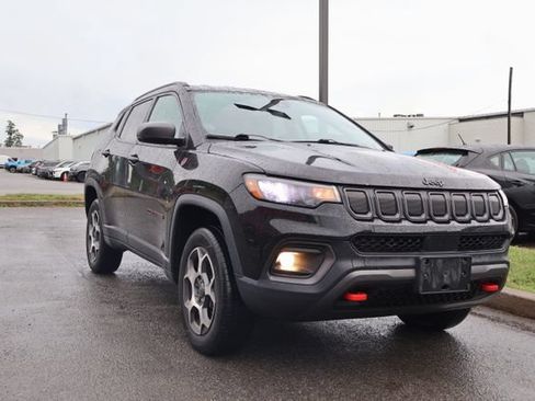 Used 2022 Jeep Compass Trailhawk AWD/4WD image 6