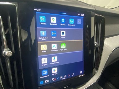 Used 2025 Volvo XC60 B5 Plus image 22