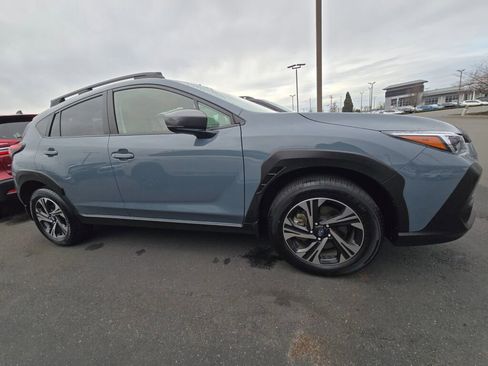 Used 2024 Subaru Crosstrek 2.0i Premium image 4