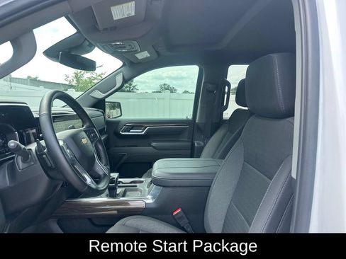 Used 2025 Chevrolet Silverado 1500 LT AWD/4WD image 11