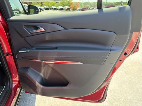 New 2026 Chevrolet Traverse LT image 16