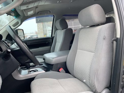 Used 2011 Toyota Tundra 4x4 CrewMax image 15