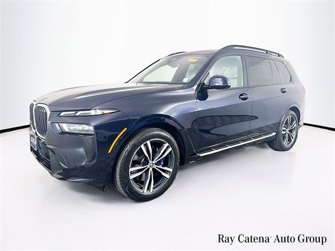 Used 2023 BMW X7 xDrive40i w/ M Sport Package image 3