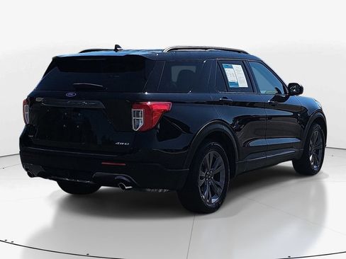 Used 2021 Ford Explorer XLT w/ Equipment Group 202A AWD/4WD image 6