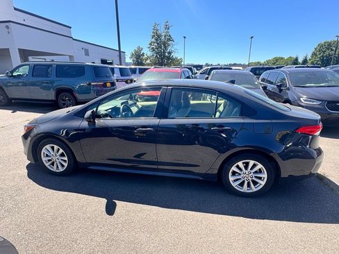 Used 2024 Toyota Corolla LE w/ LE Convenience Package FWD image 6