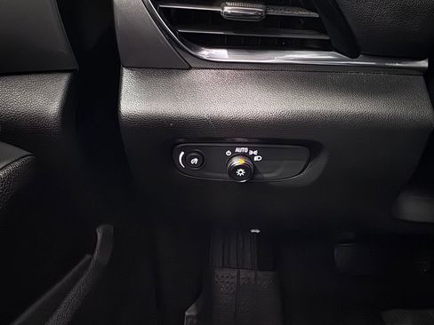 Certified 2023 Chevrolet Traverse LT w/ LPO, Floor Liner Package AWD/4WD image 24
