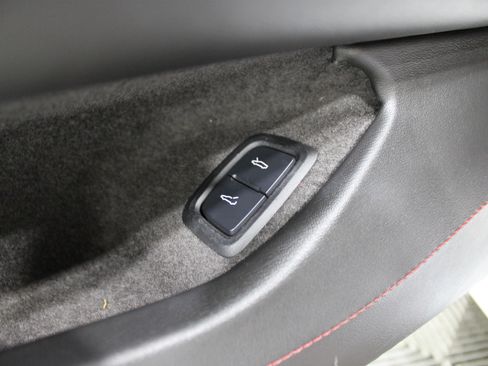 Used 2020 Chevrolet Corvette Stingray Coupe w/ 1LT image 10