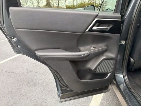 Used 2024 Mitsubishi Outlander SE image 21