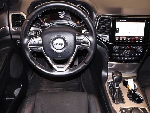 Used 2020 Jeep Grand Cherokee Altitude AWD/4WD image 20