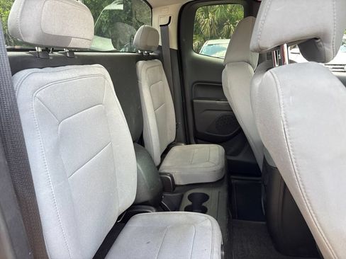 Used 2015 GMC Canyon W/T RWD image 29