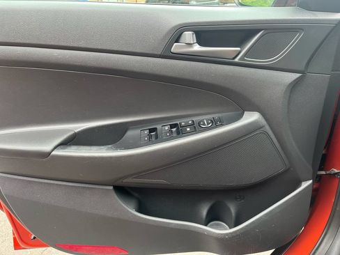 Used 2016 Hyundai Tucson SE w/ Option Group 02 AWD/4WD image 16