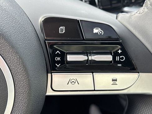 New 2025 Hyundai Elantra Limited FWD image 27