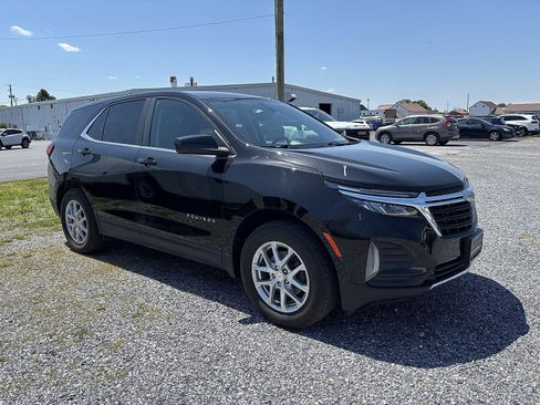 Used 2024 Chevrolet Equinox LT w/ LPO, Floor Liner Package AWD/4WD image 2